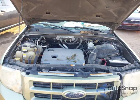 2009 Ford Escape Hybrid Limited z USA, uszkodzony, nr VIN 1FMCU59379KB86385